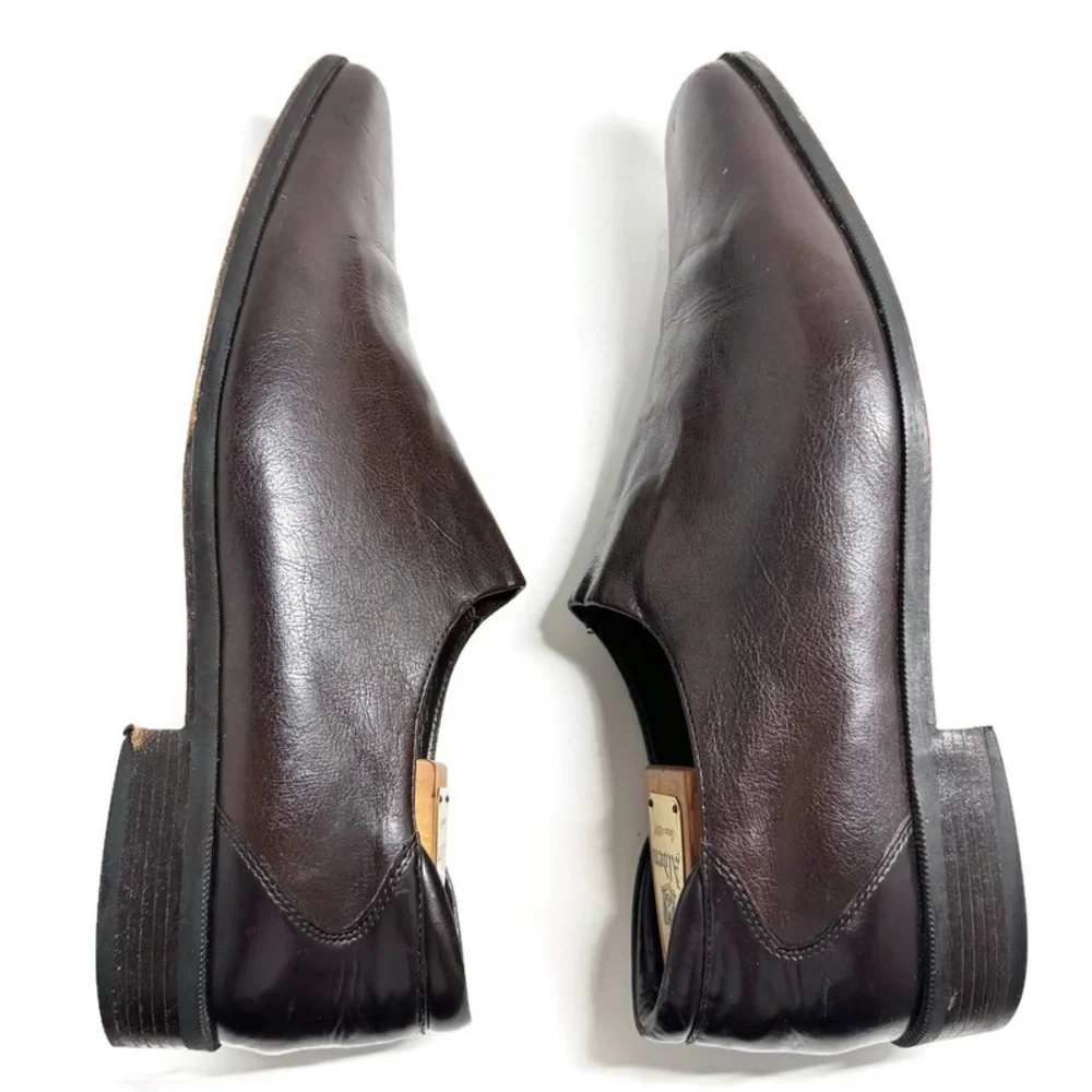 DONALD PLINER BROWN STRETCH LEATHER SLIP ON LOAFERS